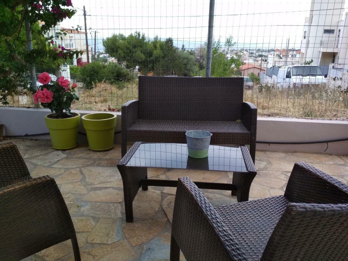 Airport Family House Apartment Artemida  Bagian luar foto